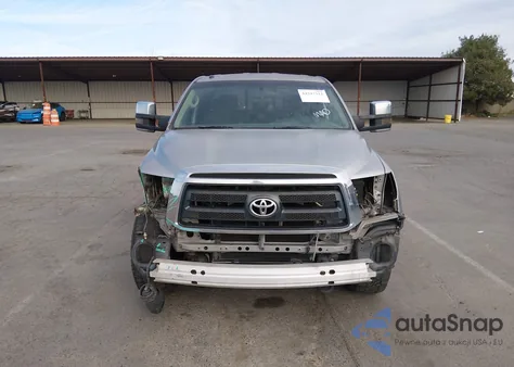 2010 Toyota Tundra Grade 5.7L V8 из США, поврежденный, VIN 5TFRY5F10AX094760